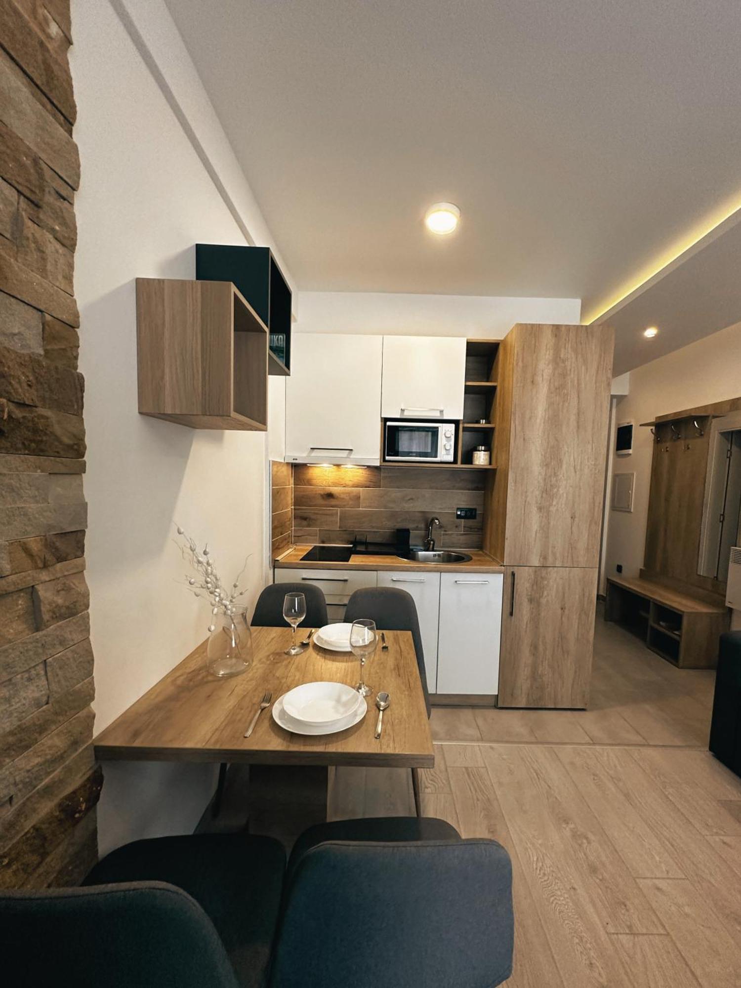 Milmari N 79 Apartment โคเปานิก ภายนอก รูปภาพ